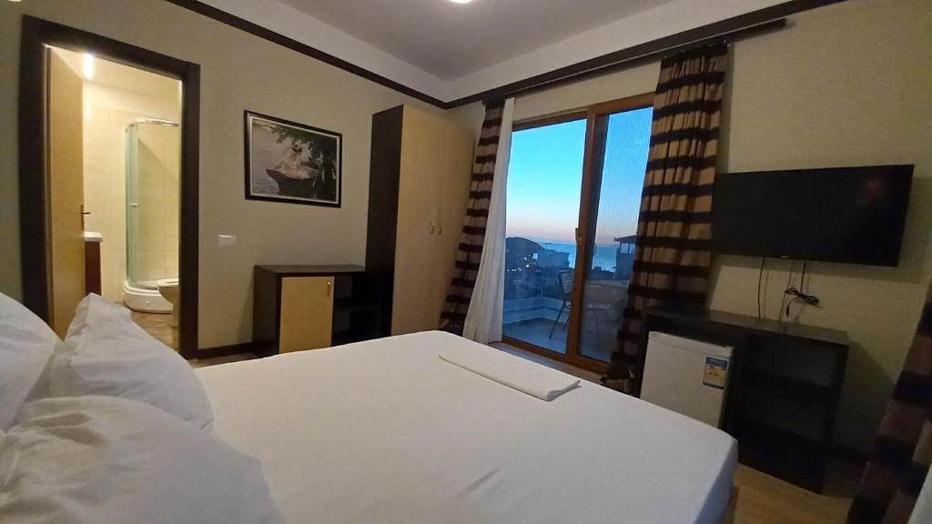 hotel ksamil Double Room with Sea View